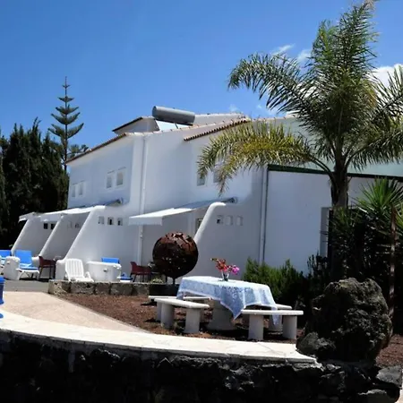 Angelus Hotel *